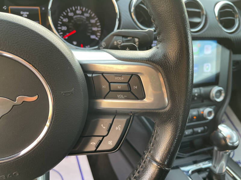 2016 Ford Mustang V6