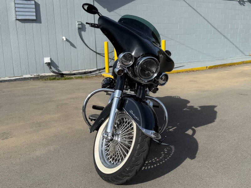 2008 Harley-Davidson FLSTN