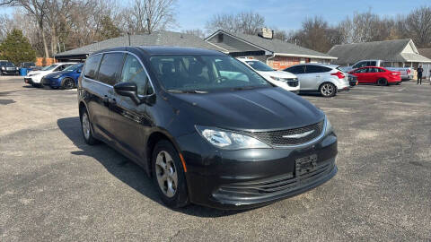 2017 Chrysler Pacifica LX