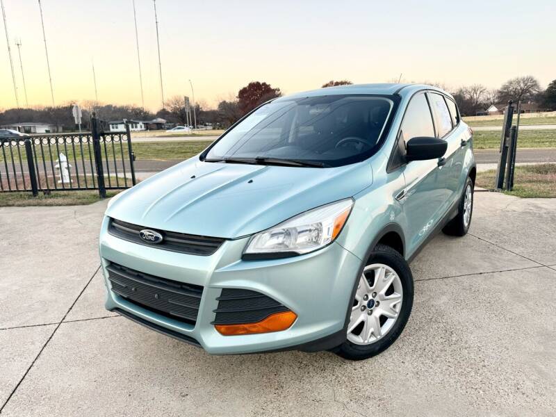 2013 Ford Escape for sale at Texas Luxury Auto in Cedar Hill TX