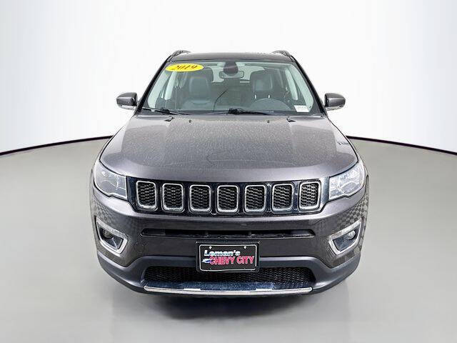 Used 2019 Jeep Compass Limited with VIN 3C4NJCCB1KT726215 for sale in Bloomington, IL