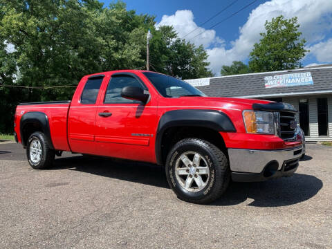 2009 GMC Sierra 1500 for sale at MEDINA WHOLESALE LLC in Wadsworth OH