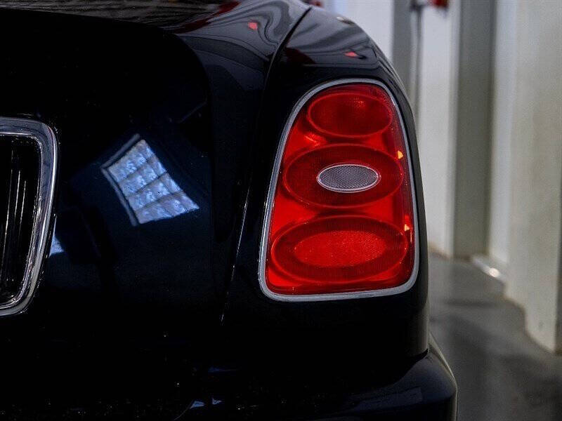 2008 Bentley Azure 19