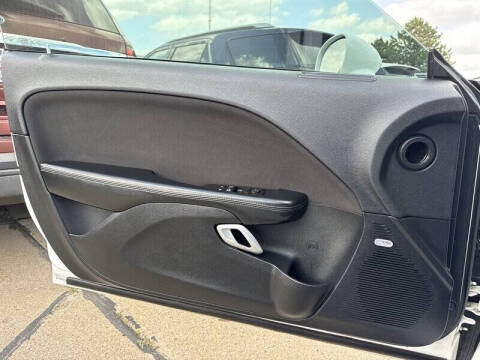 2015 Dodge Challenger SXT