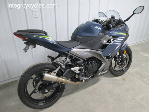 2022 Kawasaki Ninja 400