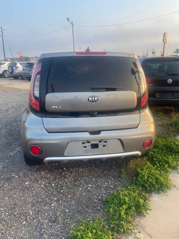 2018 Kia Soul +