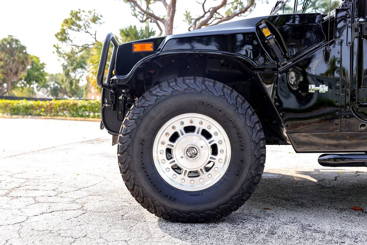 2004 HUMMER H1 9