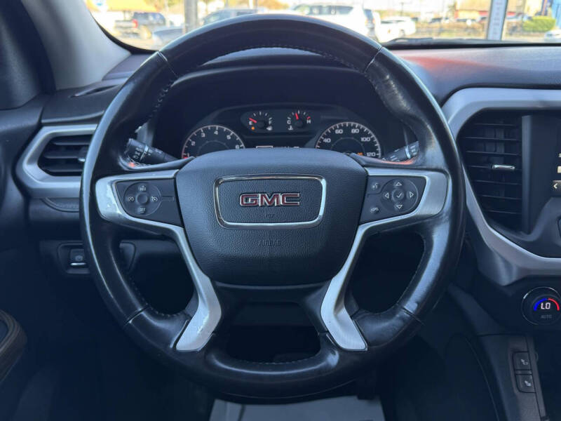 2017 GMC Acadia SLE-2