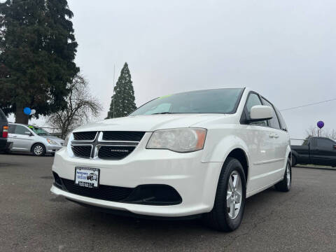 2011 Dodge Grand Caravan for sale at Pacific Auto LLC in Woodburn OR