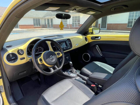 2013 Volkswagen Beetle 2.5L Fender Edition