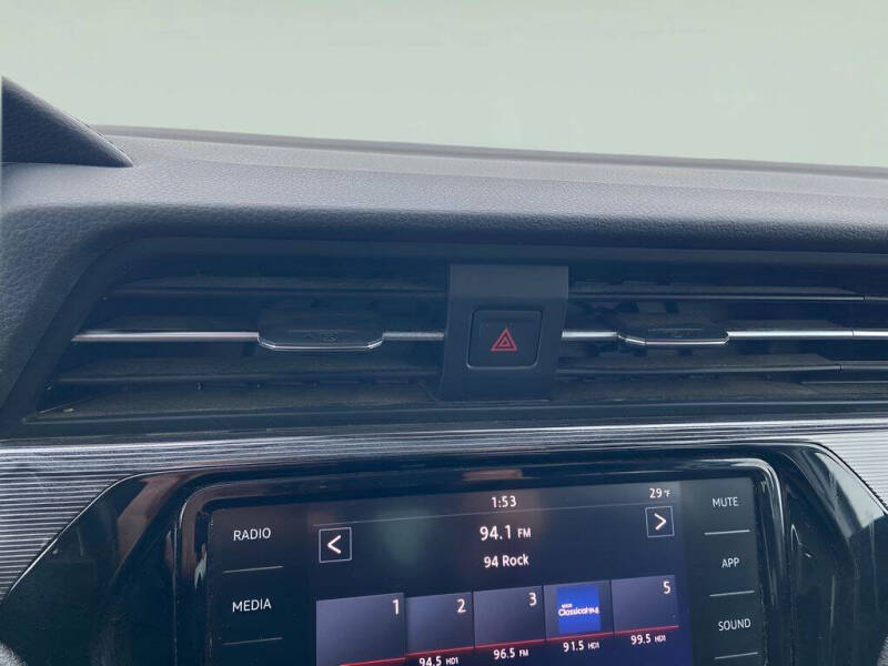 2020 Volkswagen Passat R-Line