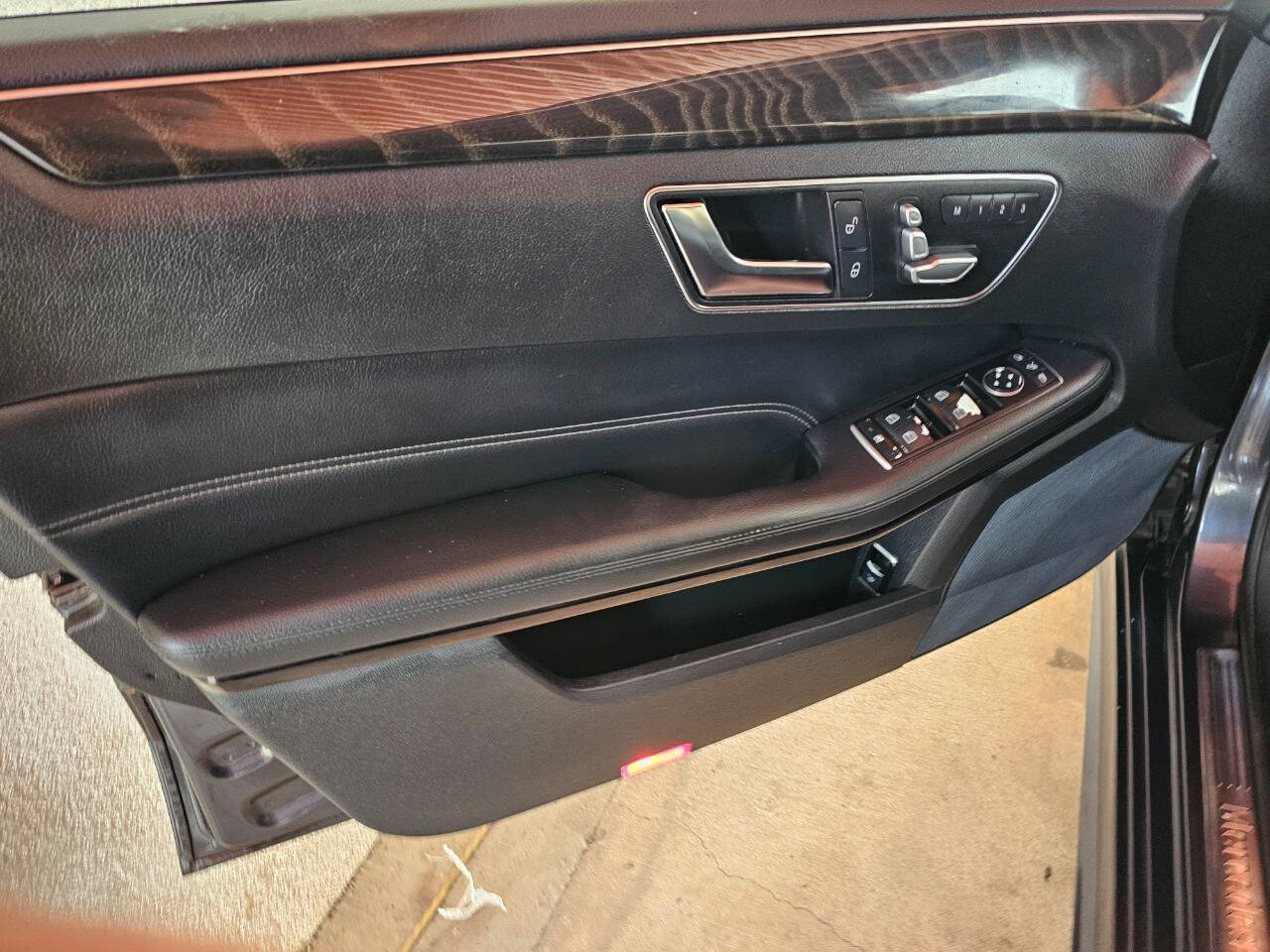 2016 Mercedes-Benz E-Class 23