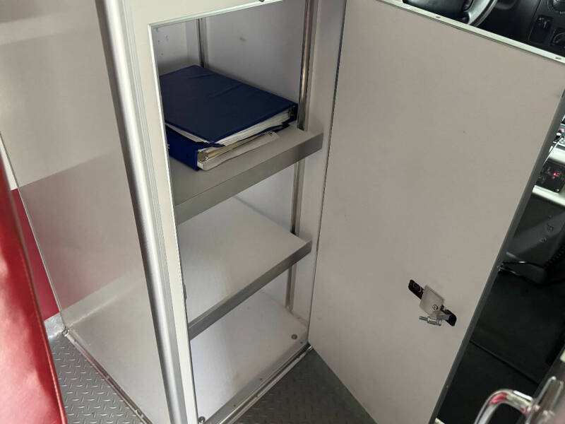 2010 Ford E-Series E-450 SD