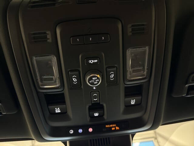 2024 GMC Yukon XL Denali Ultimate