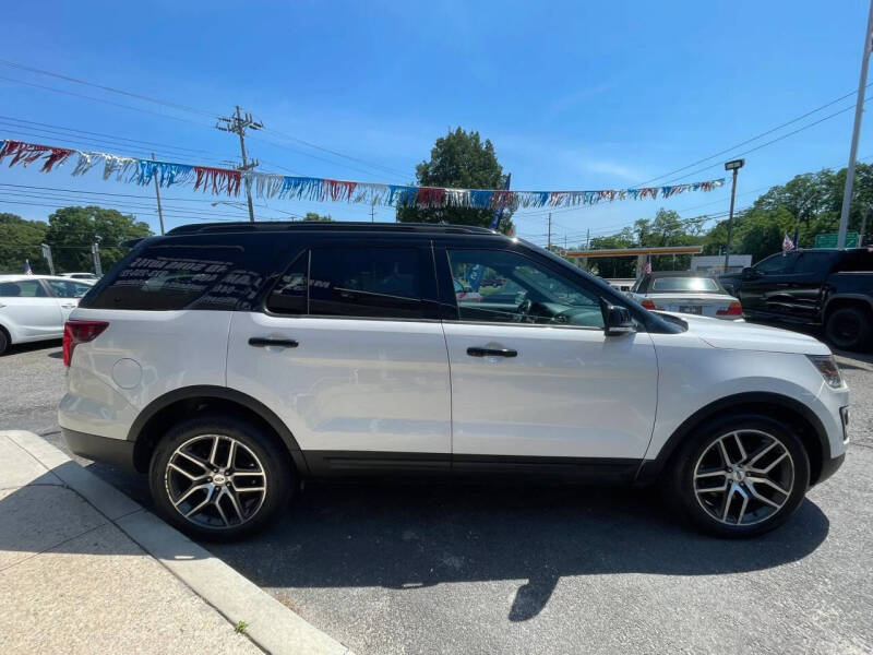 2017 Ford Explorer Sport