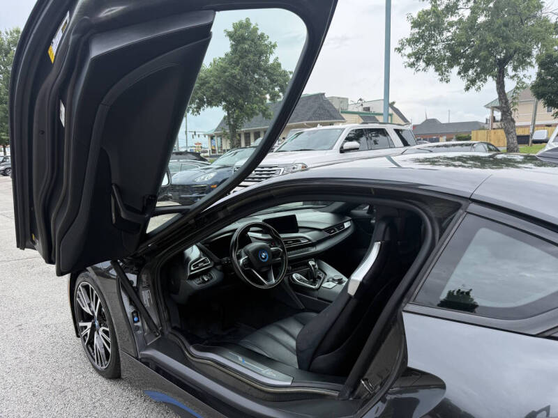 2017 BMW i8