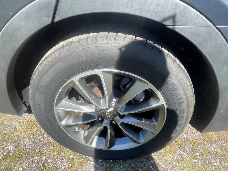 2017 Hyundai Santa Fe SE