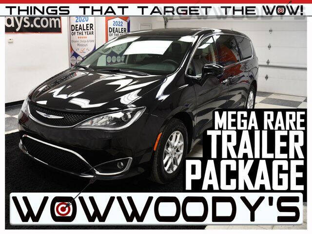 2020 Chrysler Pacifica for sale at WOODY'S AUTOMOTIVE GROUP in Chillicothe MO
