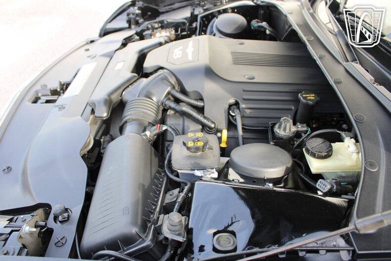 2005 Ford Thunderbird Deluxe