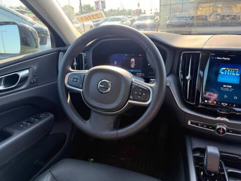 2025 Volvo XC60 T8 Core Dark Theme