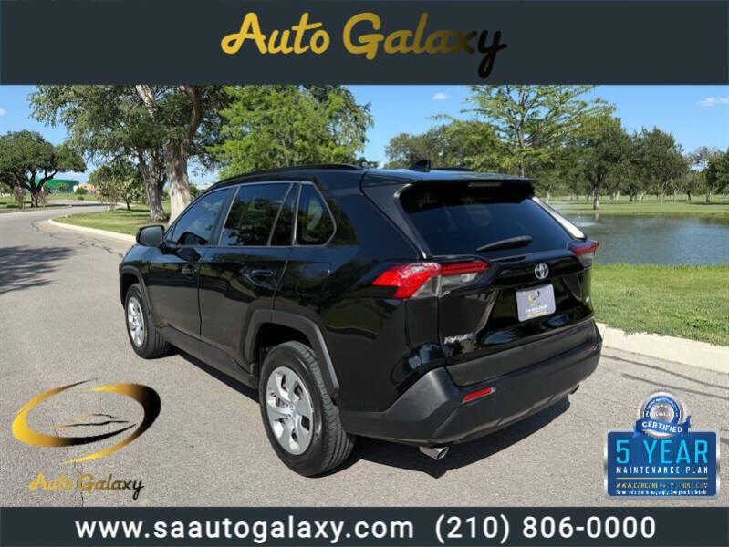 2020 Toyota RAV4 LE