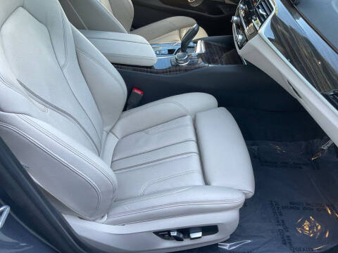 2022 BMW 5 Series 530i