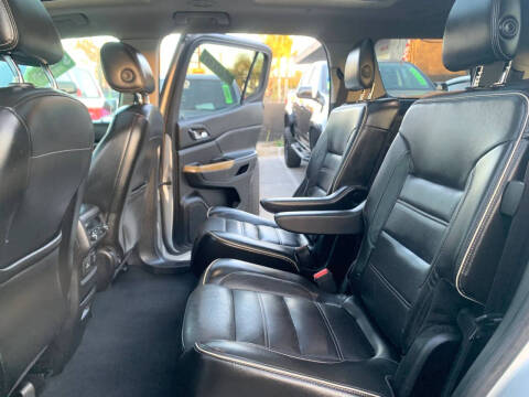 2017 GMC Acadia Denali