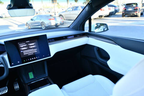 2023 Tesla Model X Standard Range