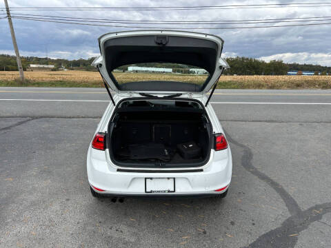 2016 Volkswagen Golf TSI S