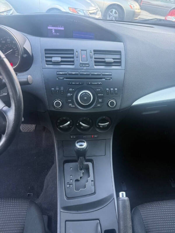 2012 Mazda MAZDA3 i Touring