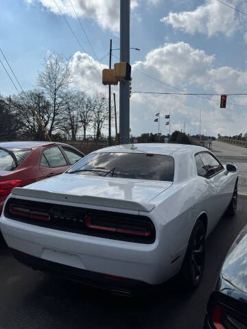 2018 Dodge Challenger SXT Plus