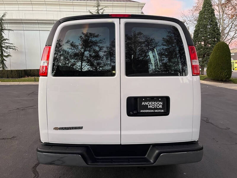 2024 Chevrolet Express 2500