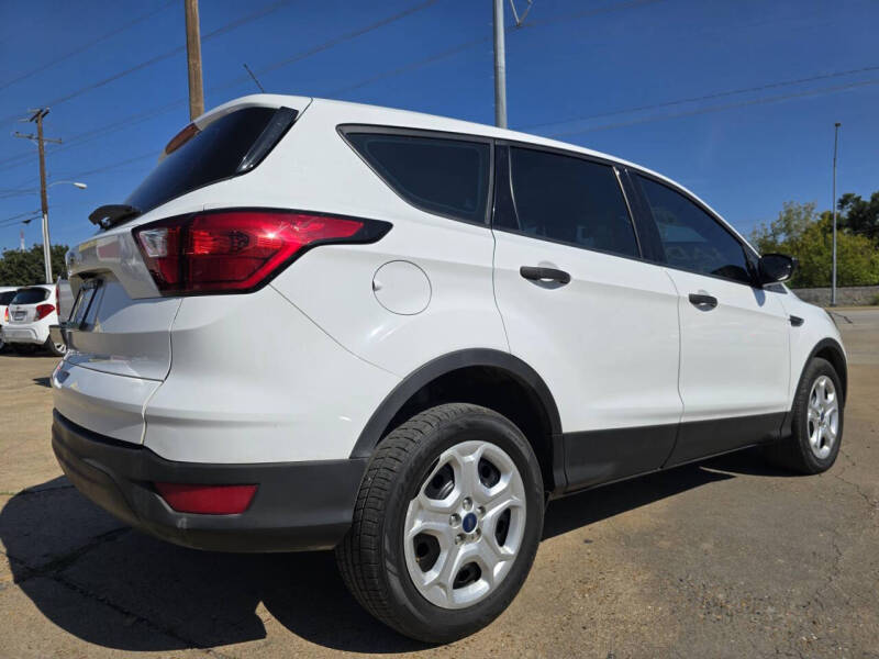 2019 Ford Escape S