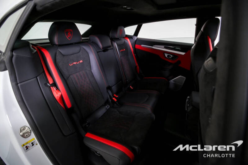 2023 Lamborghini Urus S