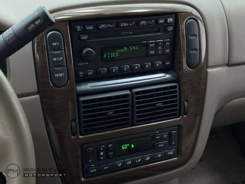2005 Ford Explorer Eddie Bauer
