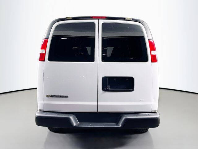 2019 Chevrolet Express 2500