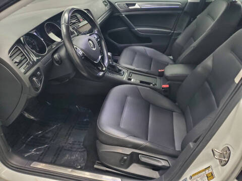 2017 Volkswagen e-Golf SEL Premium