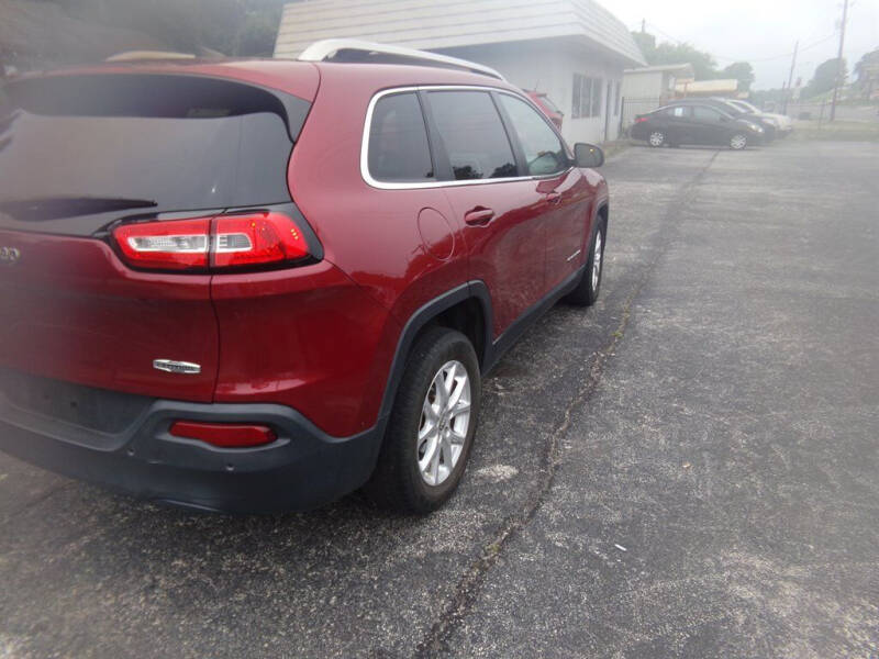 2017 Jeep Cherokee Latitude photo 7