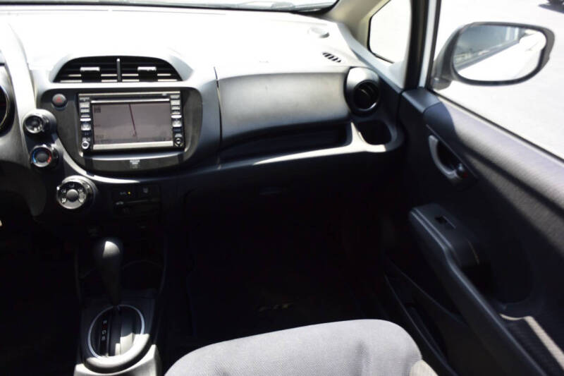 2013 Honda Fit Sport w/Navi