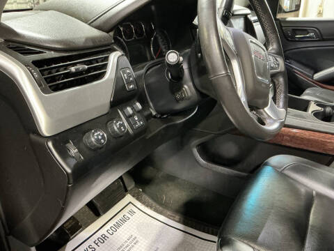 2017 GMC Yukon XL SLT