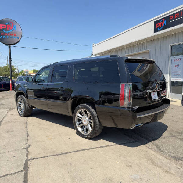 2013 Cadillac Escalade ESV Premium
