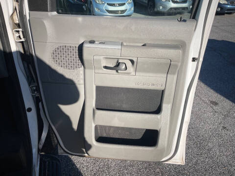 2010 Ford E-Series E-350 SD XLT