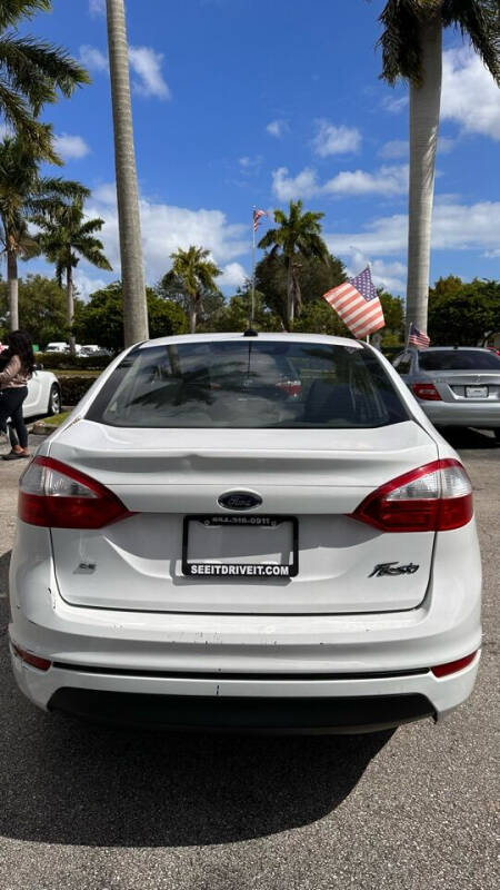 2017 Ford Fiesta SE