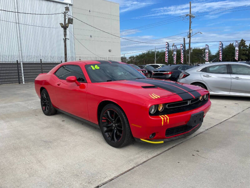 2016 Dodge Challenger SXT Plus