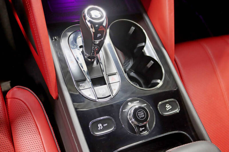 2022 Bentley Bentayga V8