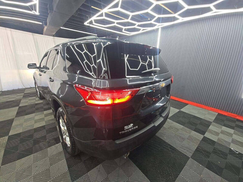 2020 Chevrolet Traverse LT Cloth