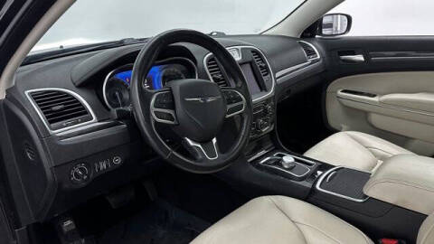 2021 Chrysler 300 Touring L