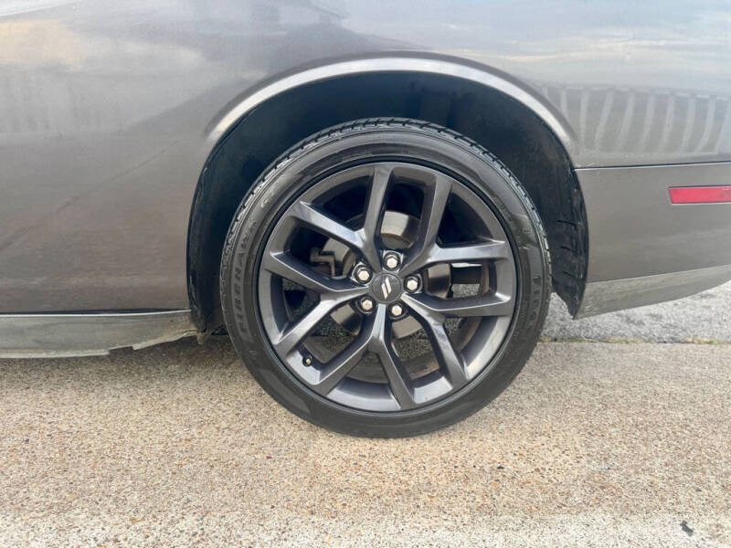 2013 Dodge Challenger SXT