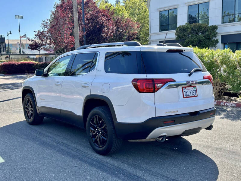 2017 GMC Acadia SLT-1