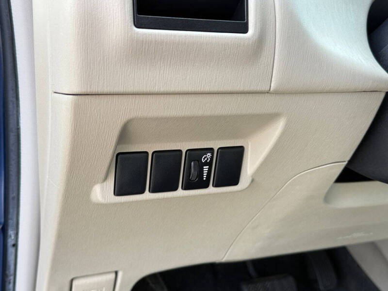 2013 Toyota Prius v